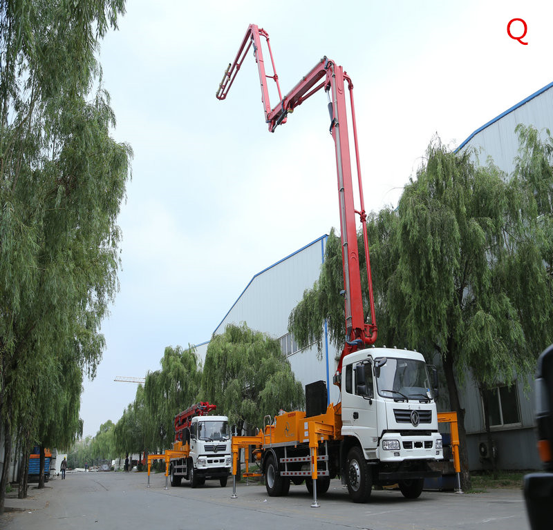 小型混凝土泵車，天泵，小型泵車價(jià)格